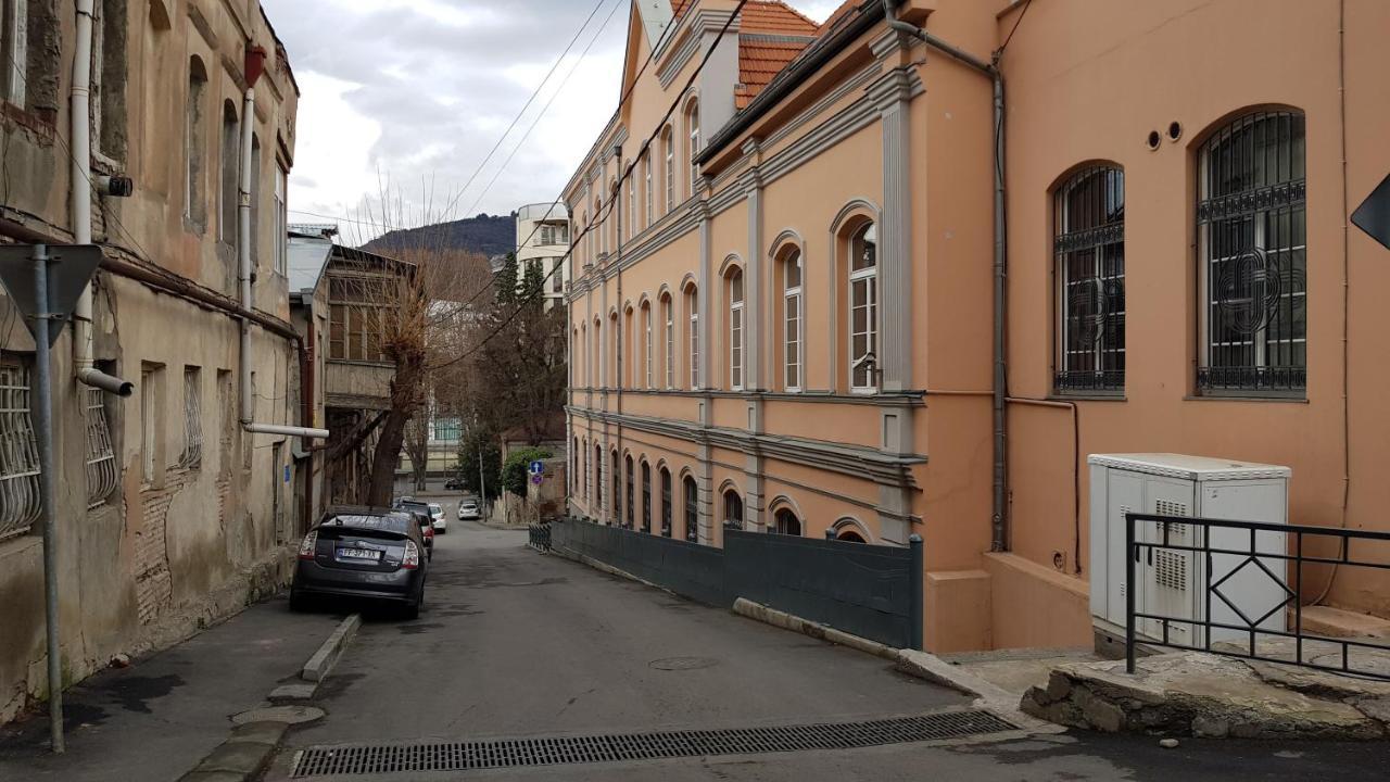 Cozy Apartment In Old Tbilisi Exterior photo